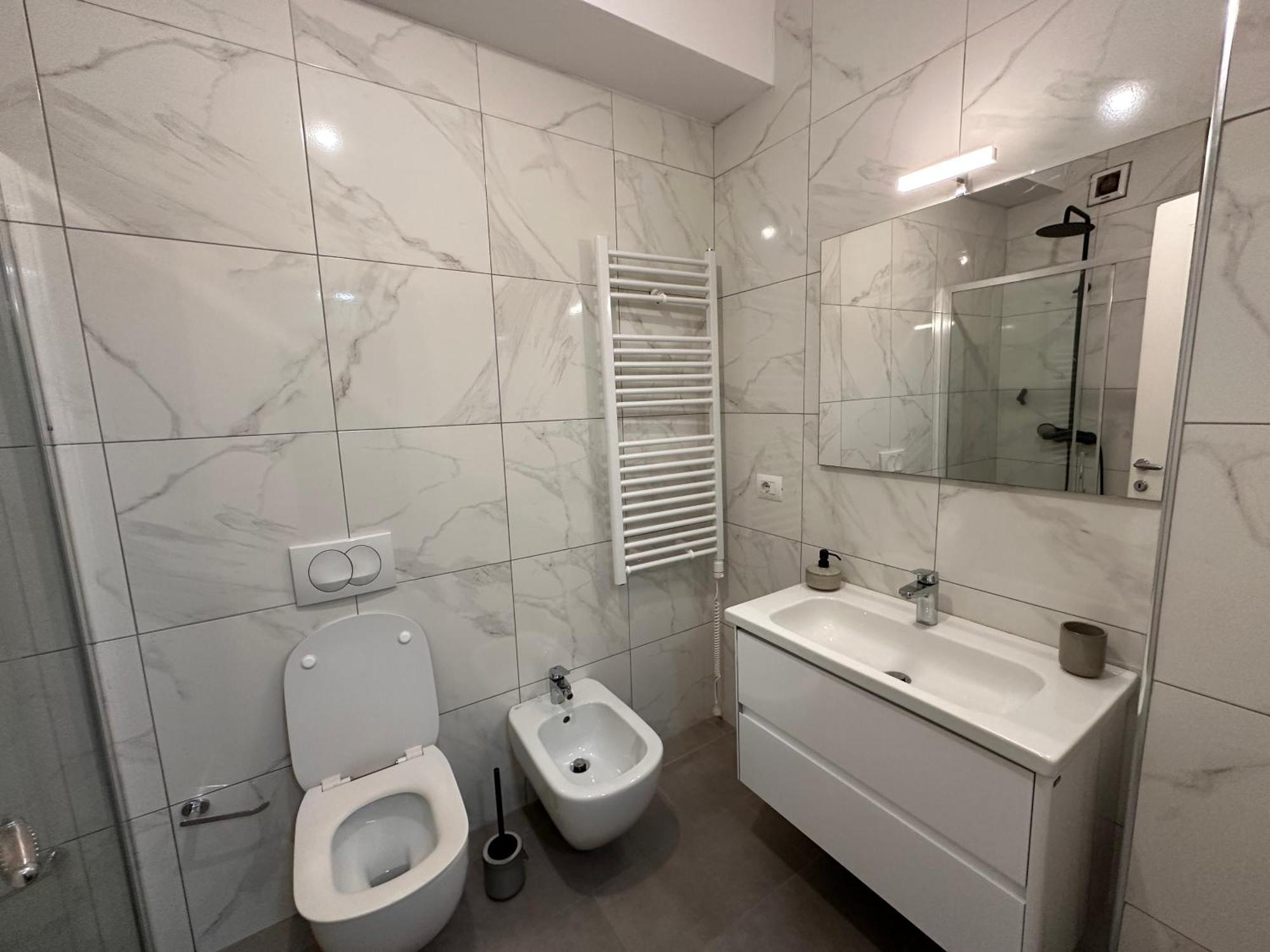 Spacious 2-Bedroom Apartment Near Center Tiranë Eksteriør bilde